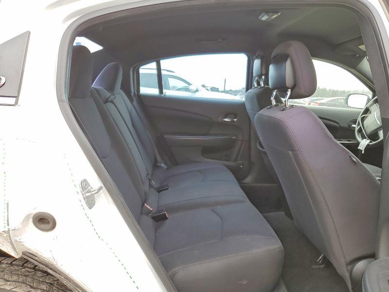 2013 Chrysler 200 lx