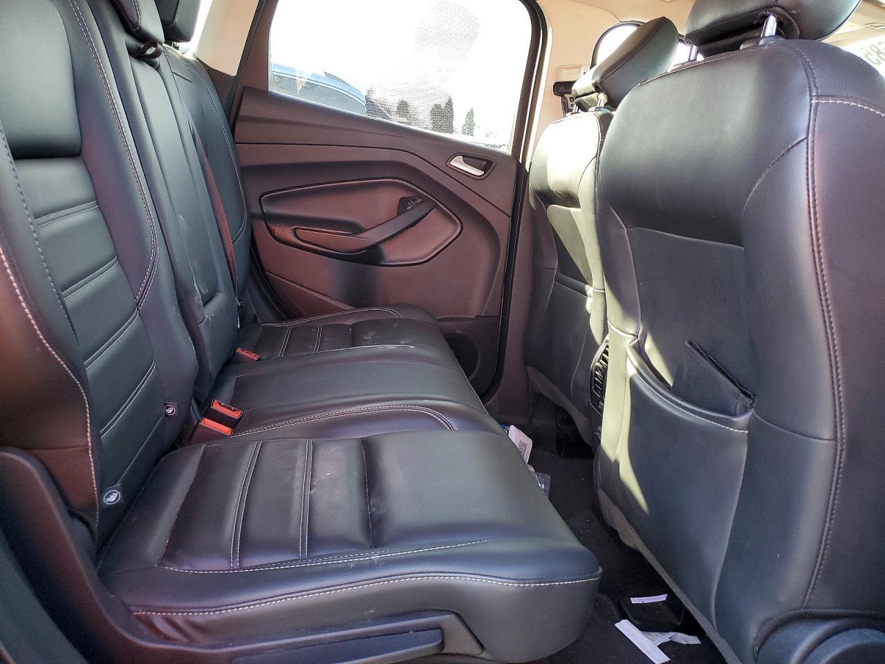 2019 Ford Escape sel