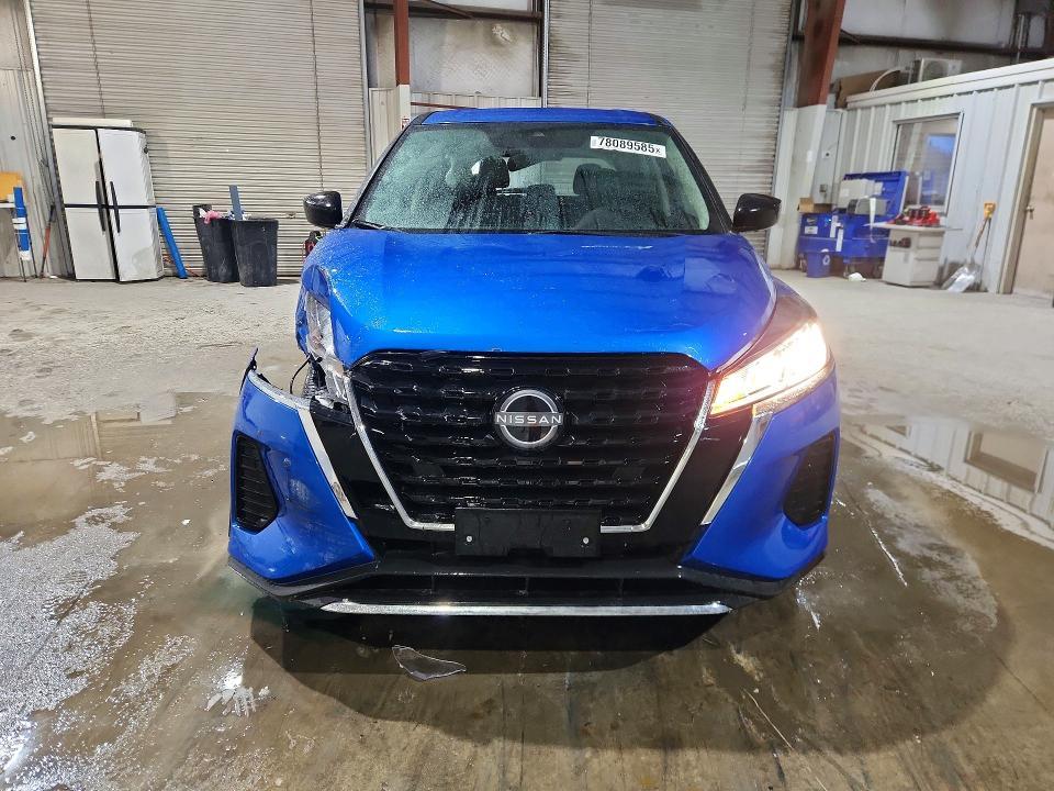 2025 Nissan Kicks Play s