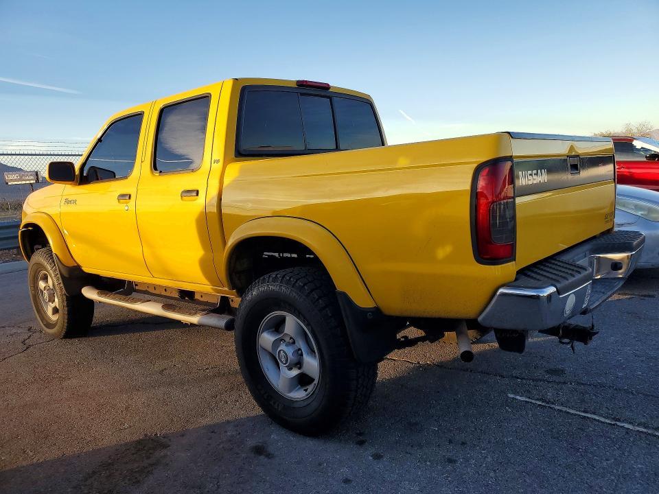2000 Nissan Frontier xe