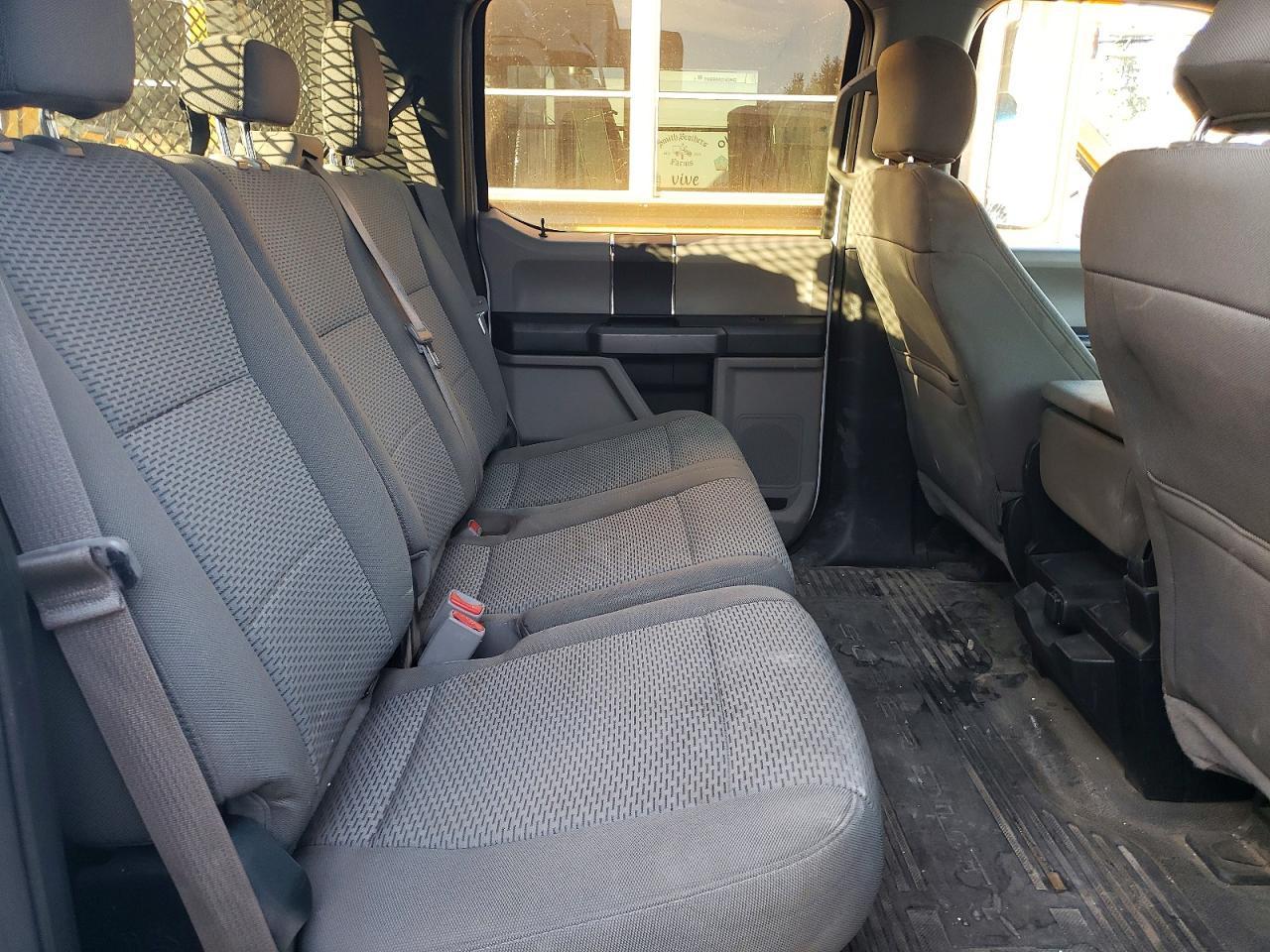 2017 Ford F350 Super Duty Flatbed Truck