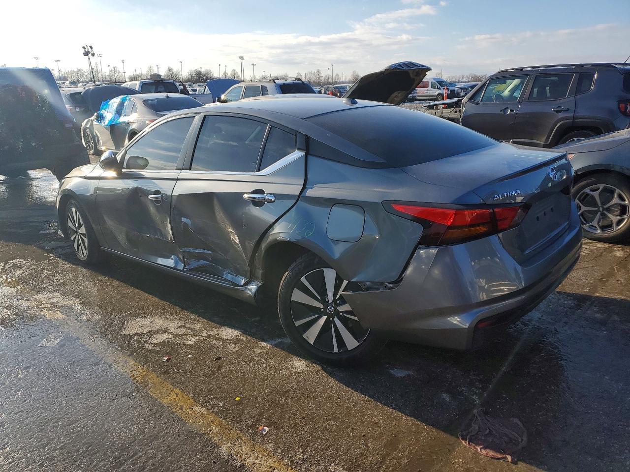 2021 Nissan Altima sv