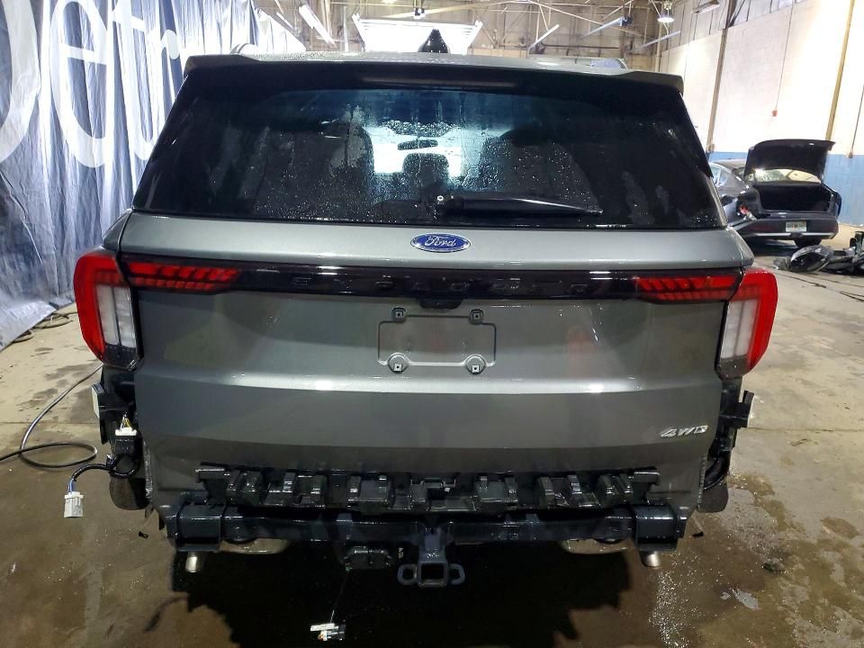 2025 Ford Explorer St-line