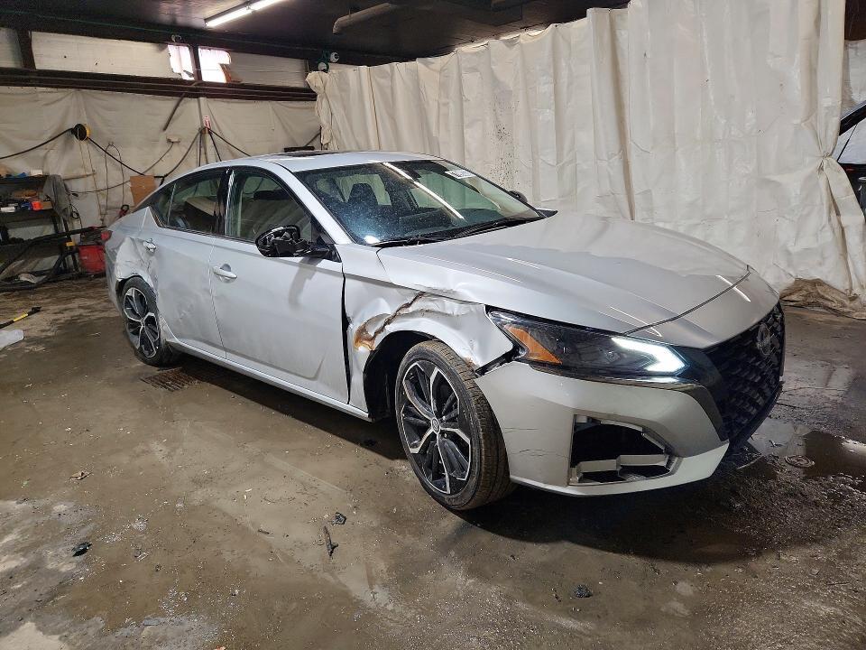 2025 Nissan Altima sr