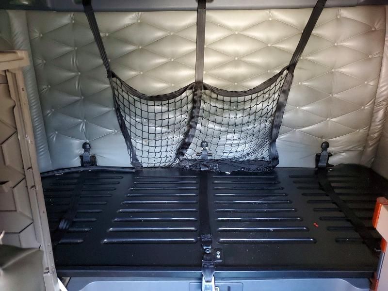 2015 Freightliner Cascadia Semi Truck