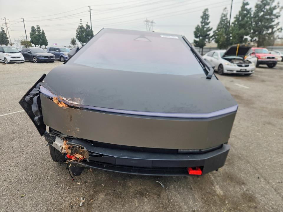 2025 Tesla Cybertruck