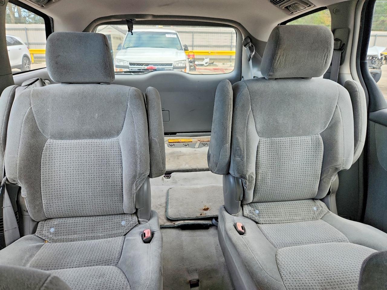 2006 Toyota Sienna ce 7 Passenger