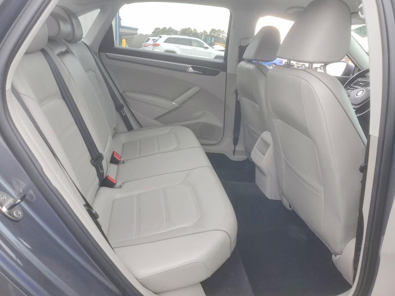 2017 Volkswagen Passat R-line