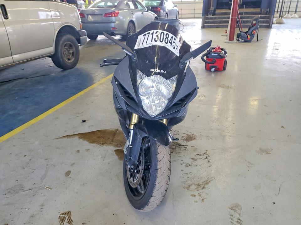 2025 Suzuki GSX-R750