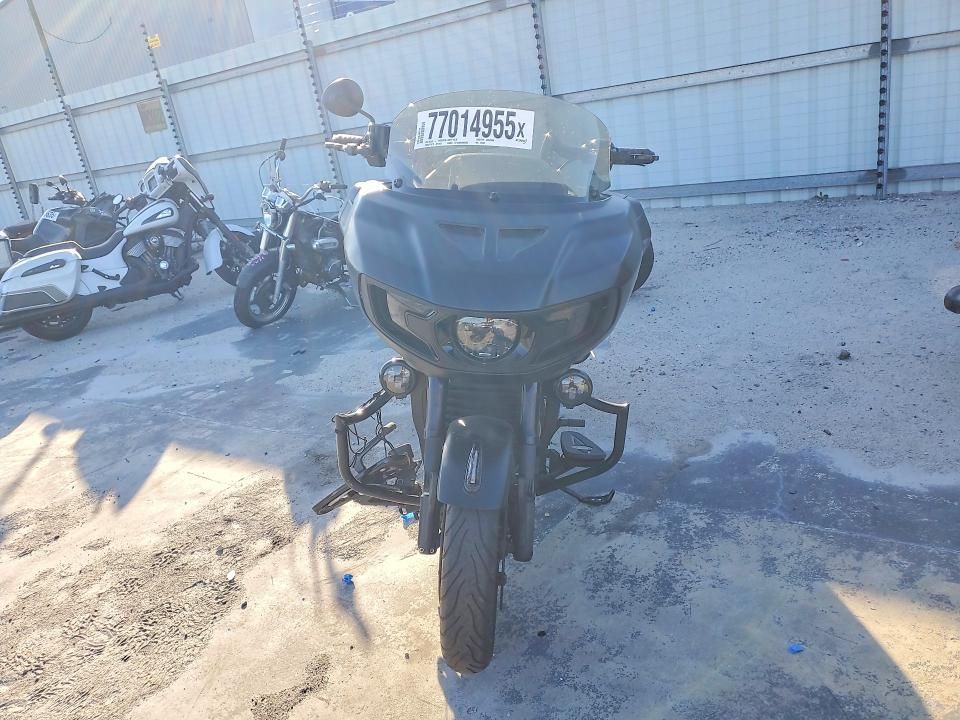 2023 Indian Motorcycle Co. Challenger Dark Horse