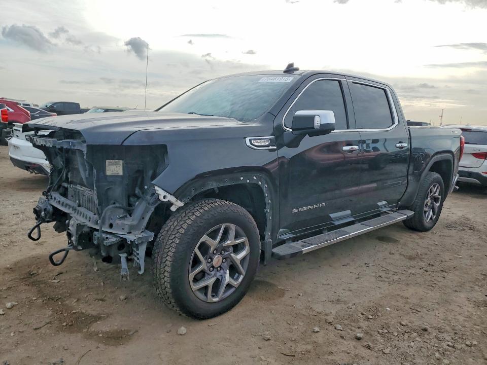 2022 GMC Sierra K1500 slt