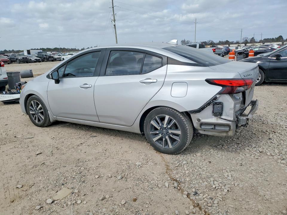 2020 Nissan Versa sv