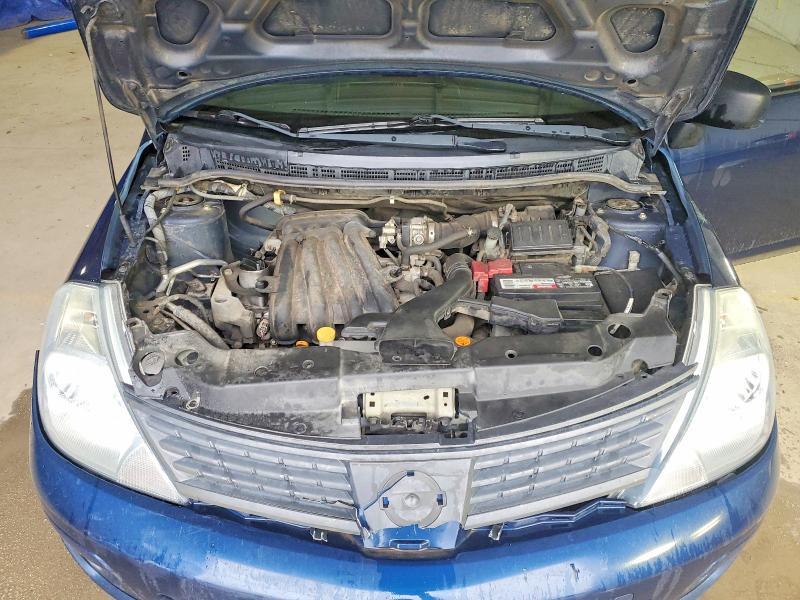 2010 Nissan Versa s