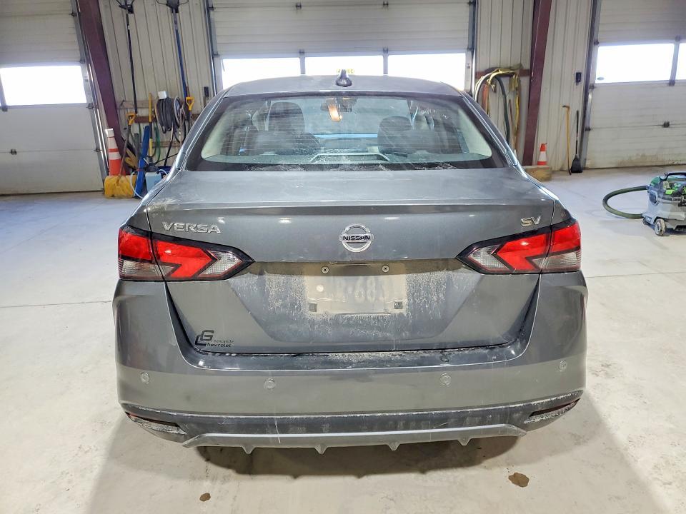 2020 Nissan Versa sv