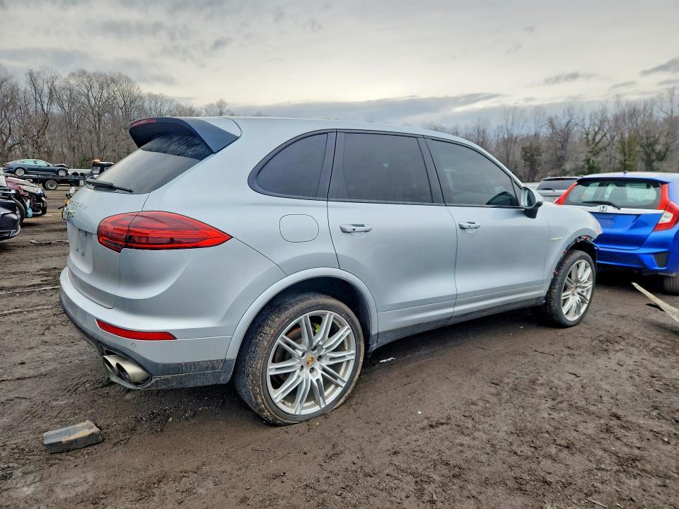 2017 Porsche Cayenne se Hybrid Platinum