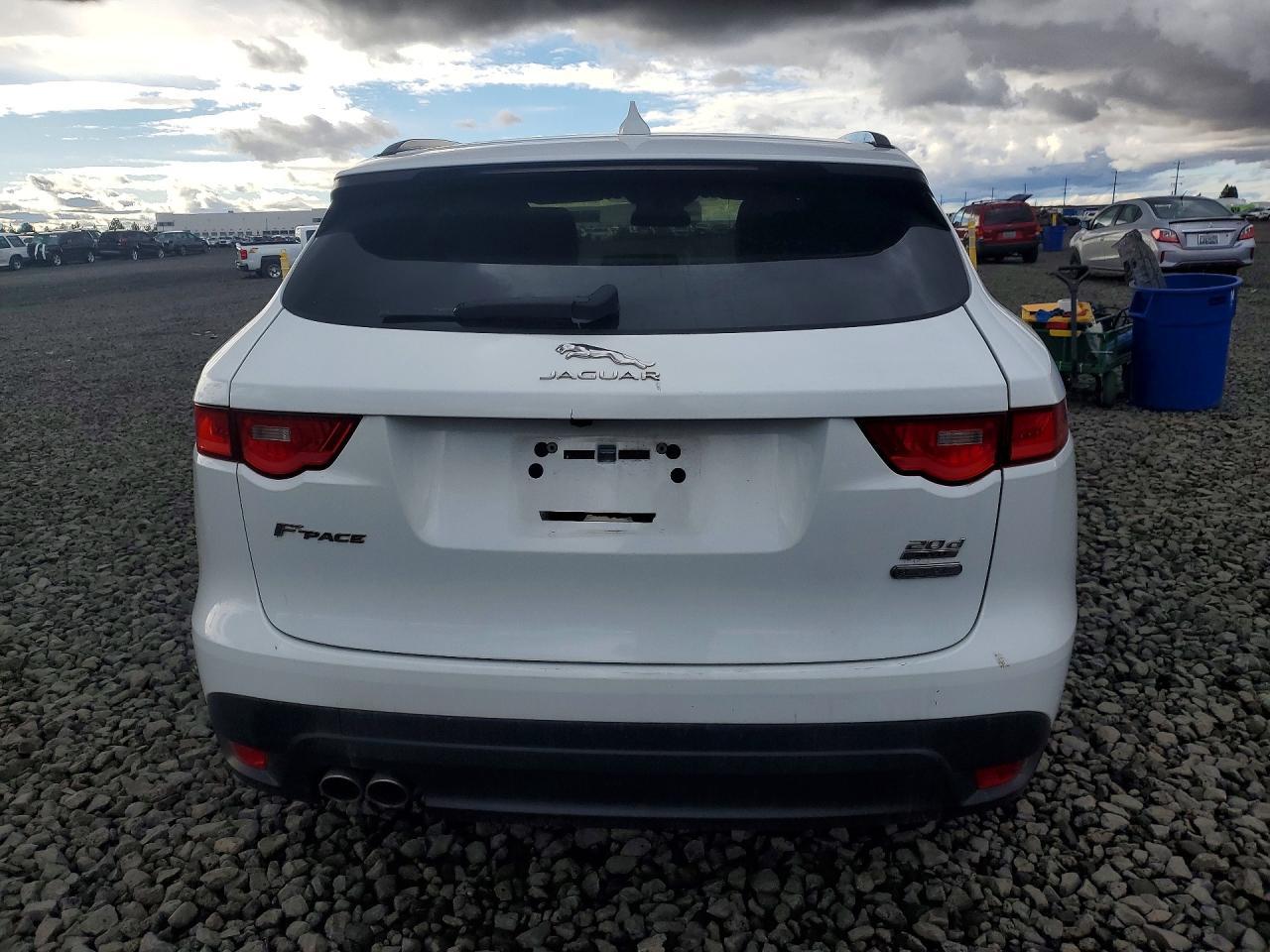 2017 Jaguar F-pace Premium