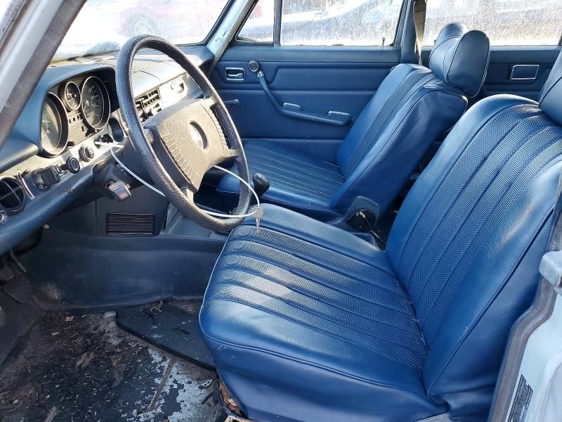 1973 Mercedes-Benz 1973 Mercedes Benz 220 se