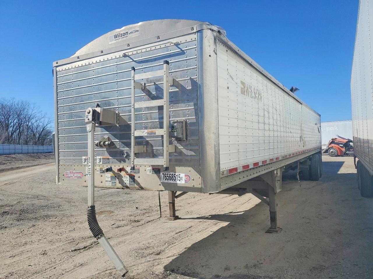 2014 Wilson DWH-500 Grain Trailer