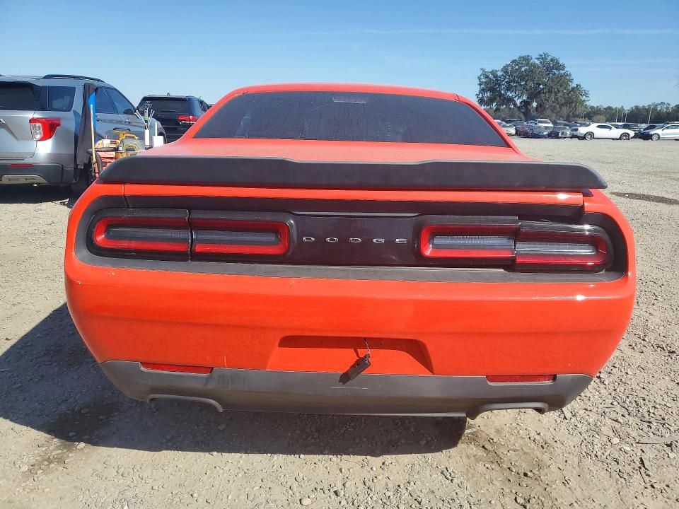 2016 Dodge Challenger sxt
