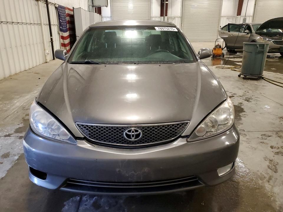 2006 Toyota Camry le