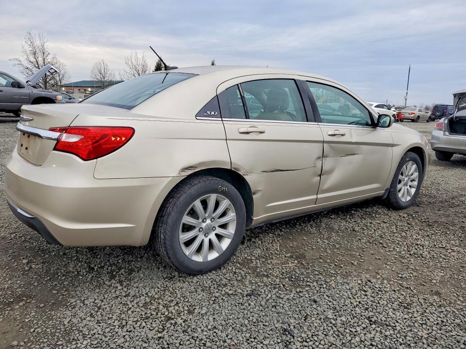 2013 Chrysler 200 Touring