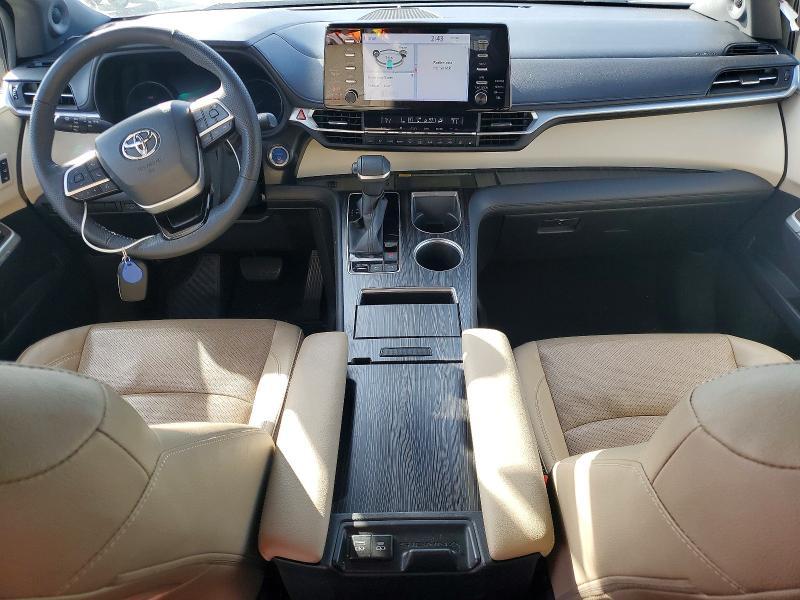 2022 Toyota Sienna Limited