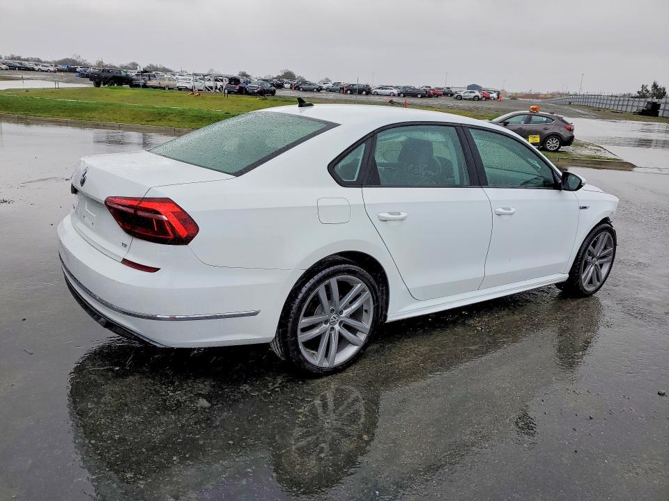 2018 Volkswagen Passat s