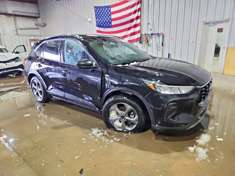 2025 Ford Escape st Line