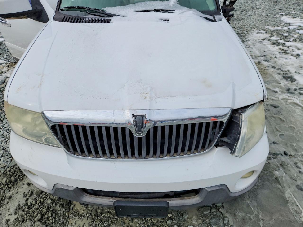2004 Lincoln Navigator