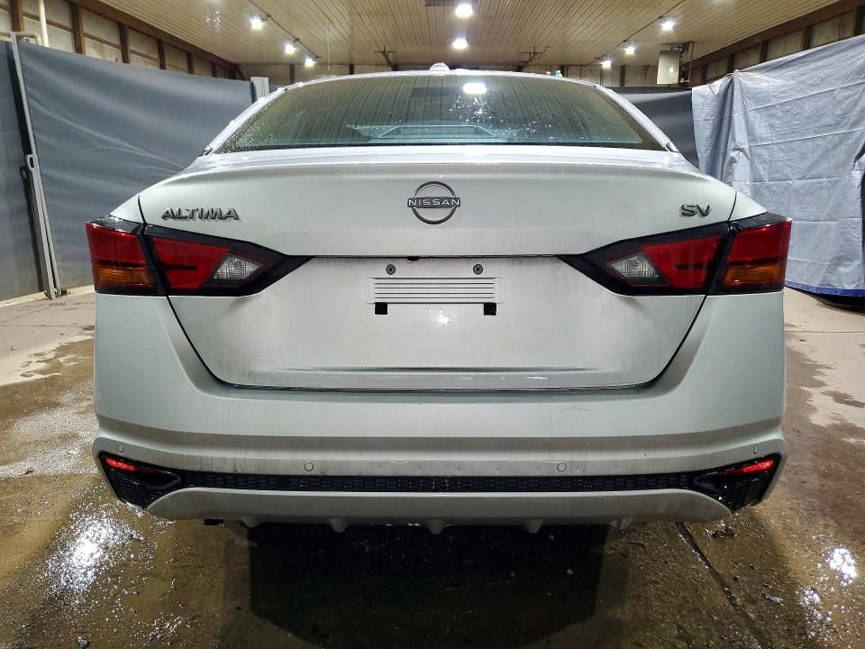 2024 Nissan Altima sv