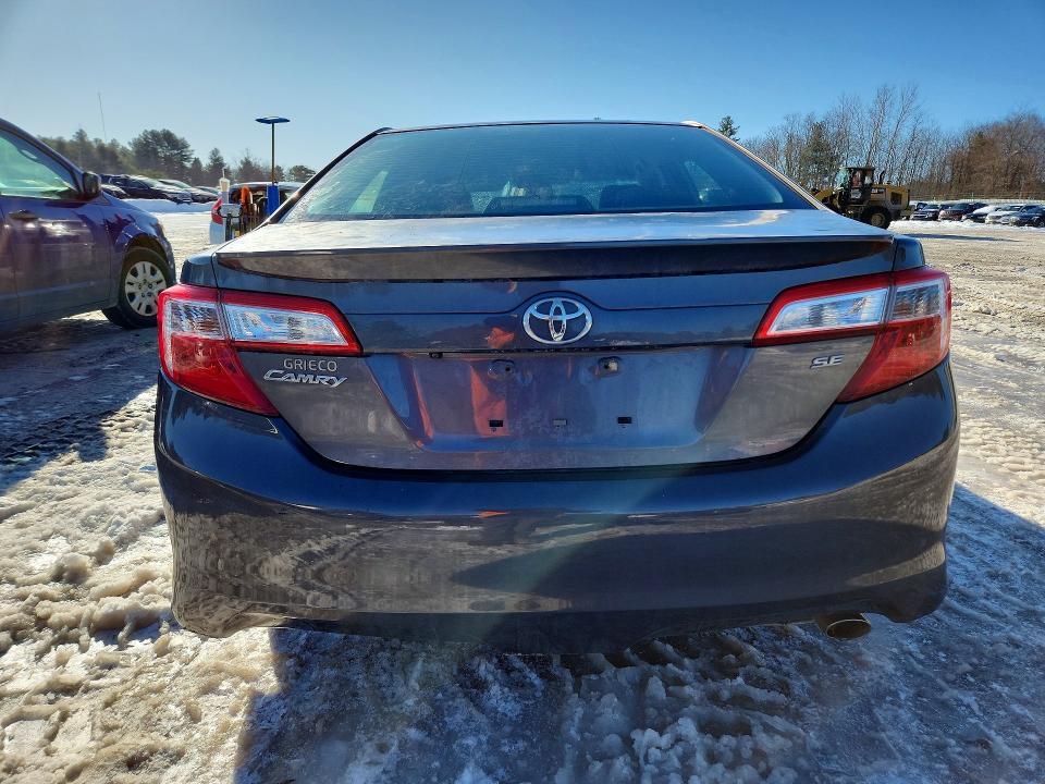 2014 Toyota Camry se