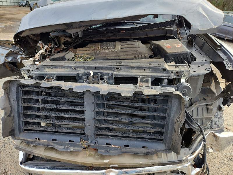 2017 Nissan Titan SV