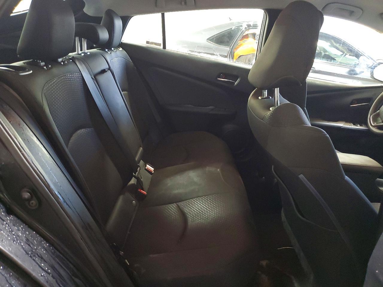 2019 Toyota Prius le Awd-e