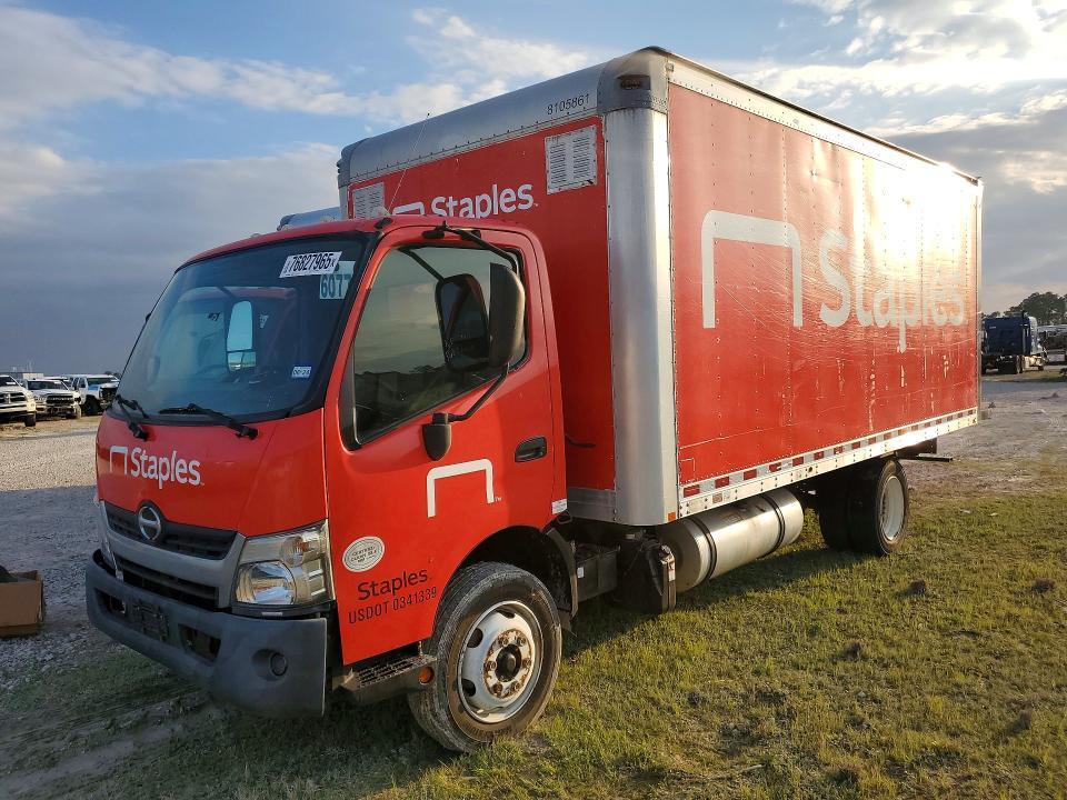 2017 Hino 195 BOX Truck