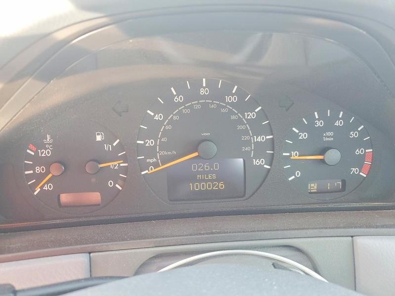 2000 Mercedes-Benz E 320