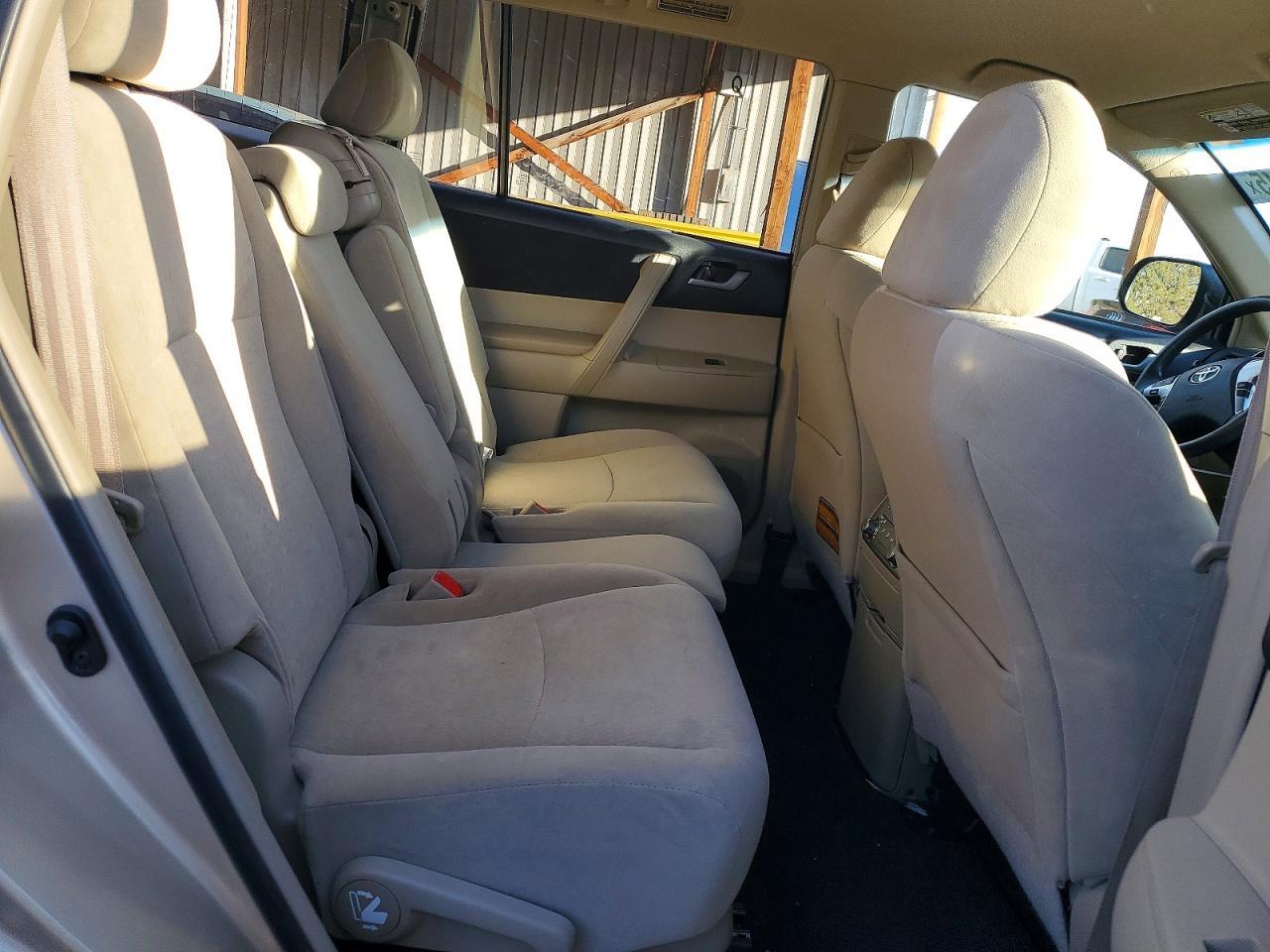 2013 Toyota Highlander Base