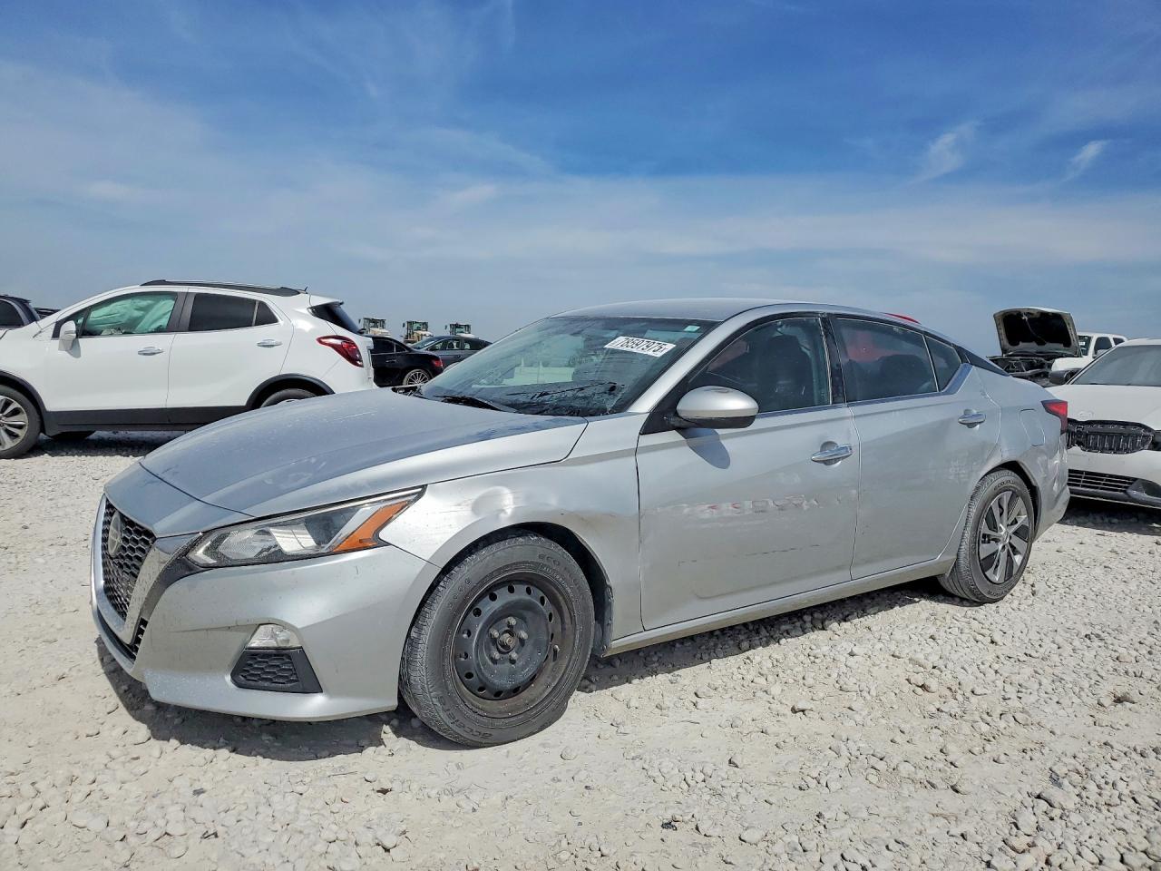 2020 Niss Altima s