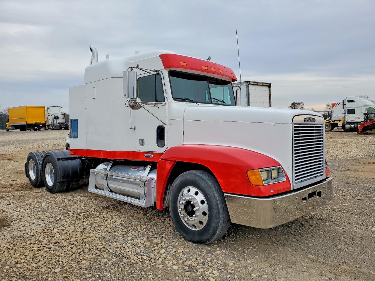 2001 Freigliner 2001 Freightliner Convention Semi Truck