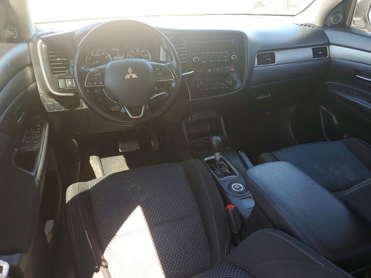 2016 Mitsubishi Outlander se