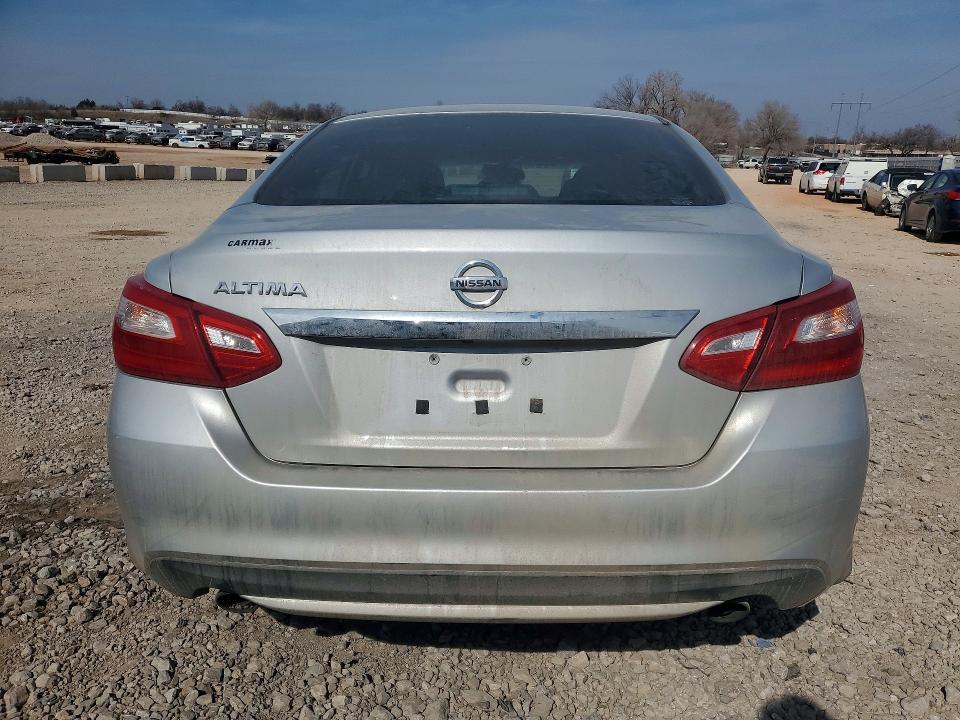 2016 Niss Altima 2.5