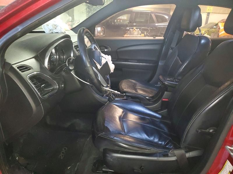 2013 Chrysler 200 Limited