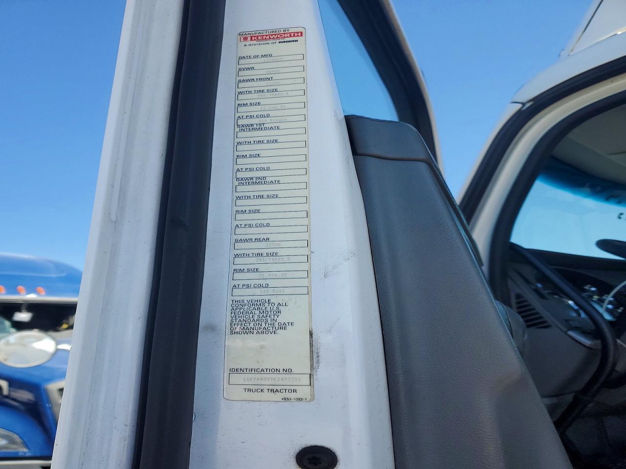 2014 Kenworth T680 Semi Truck