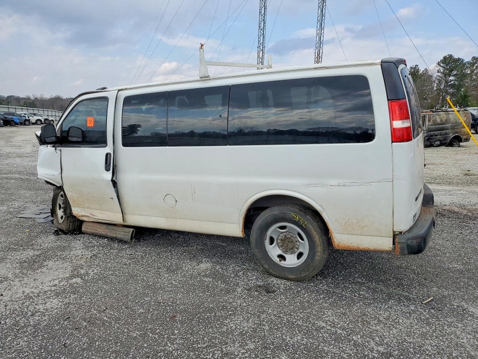 2017 Chevrolet Express G2500 LS