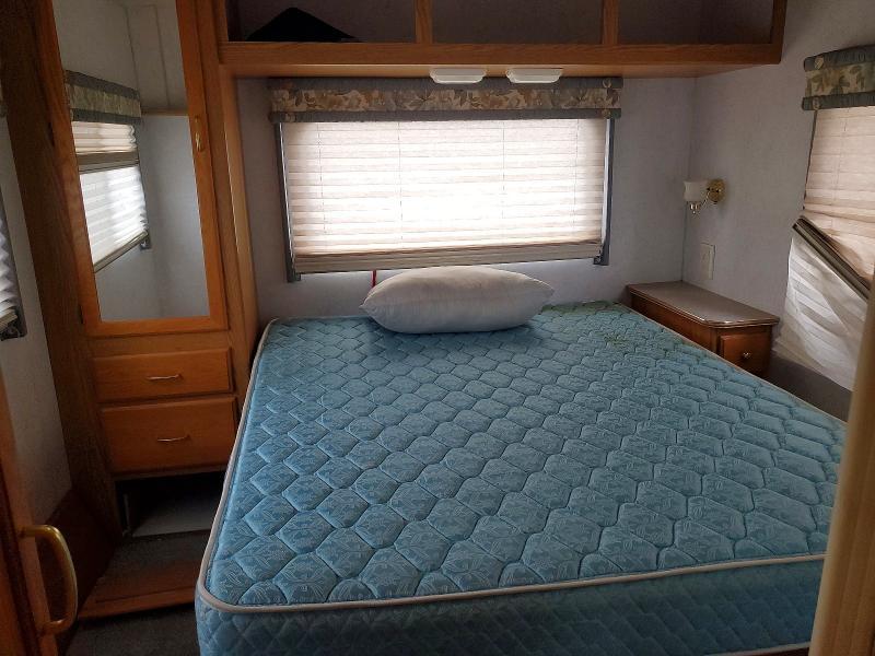 2003 Winnebago 2002 Ford E450 RV