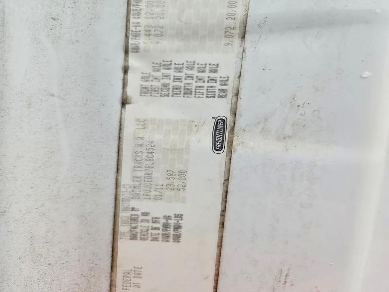 2011 Freightliner Cascadia Semi Truck