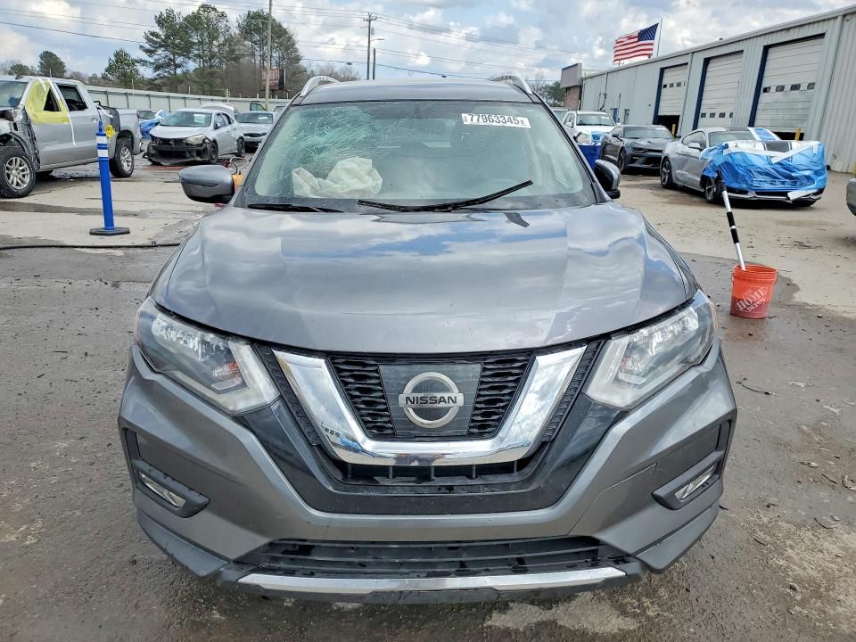 2017 Nissan Rogue sv