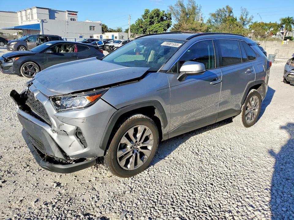 2020 Toyota Rav4 xle Premium