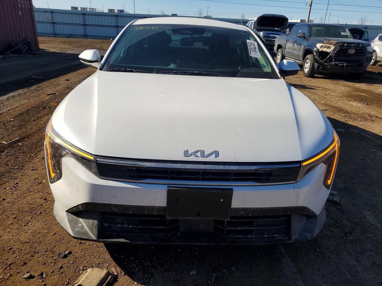 2025 KIA K4 lx