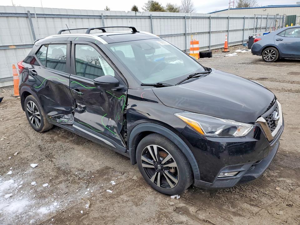 2019 Nissan Kicks sr