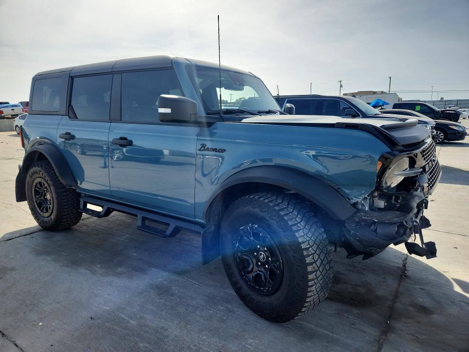2023 Ford Bronco Base